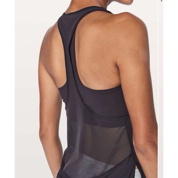 Lululemon Twist Around Tank Top Built in Bra Boysenberry Breathable Size 4 - Picture 3 of 10